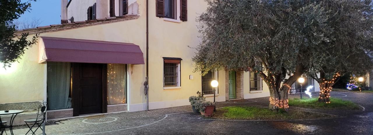Chez Barnie Favoloso Appartamento Privato In Villa A 800Mt Ingresso Fiera Римини Екстериор снимка